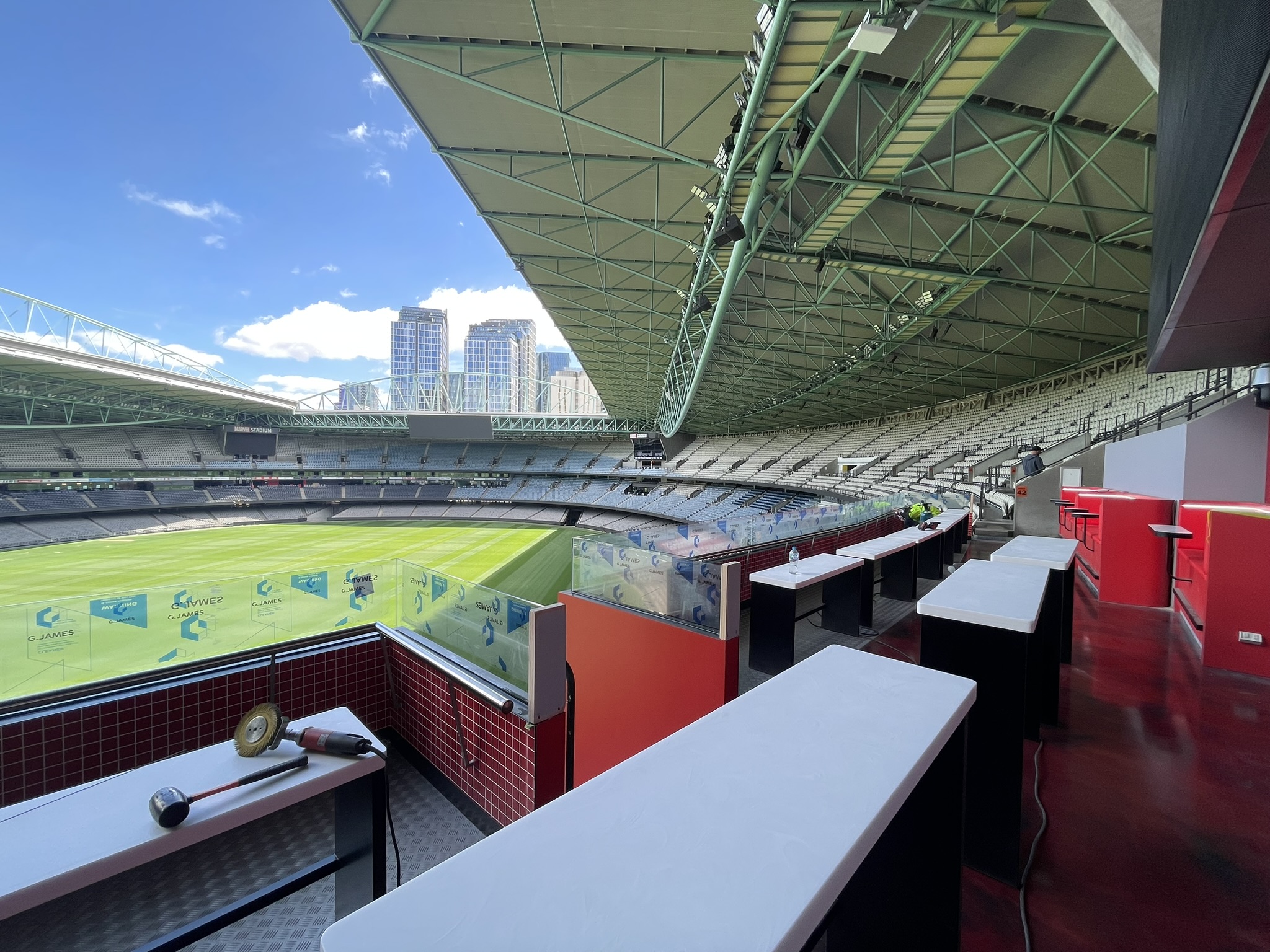 Marvel Stadium, Docklands — corporate suite balustrade glazing